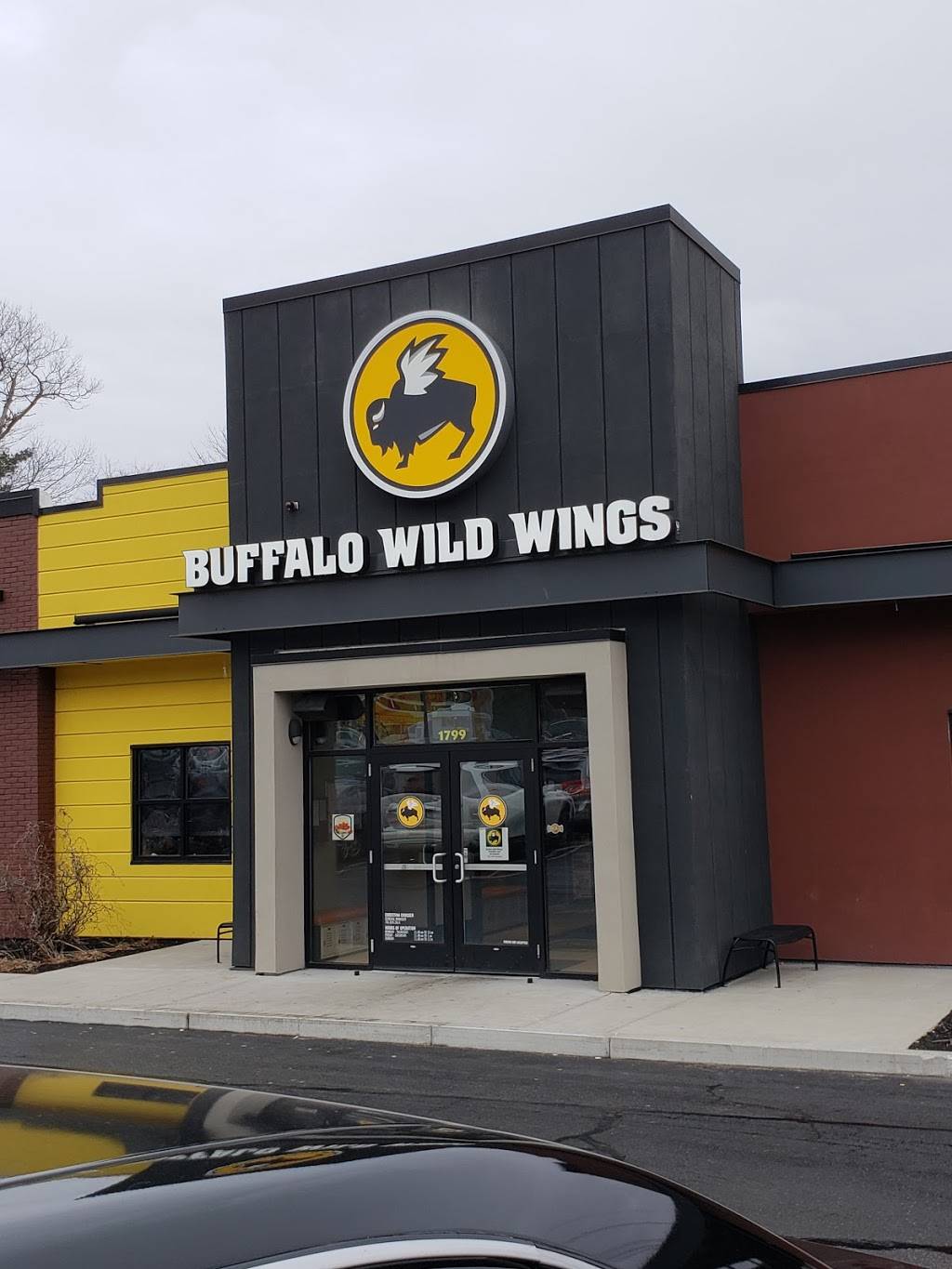 Buffalo Wild Wings | meal takeaway | 1775 Washington St, Hanover, MA 02339, USA | 7818262614 OR +1 781-826-2614