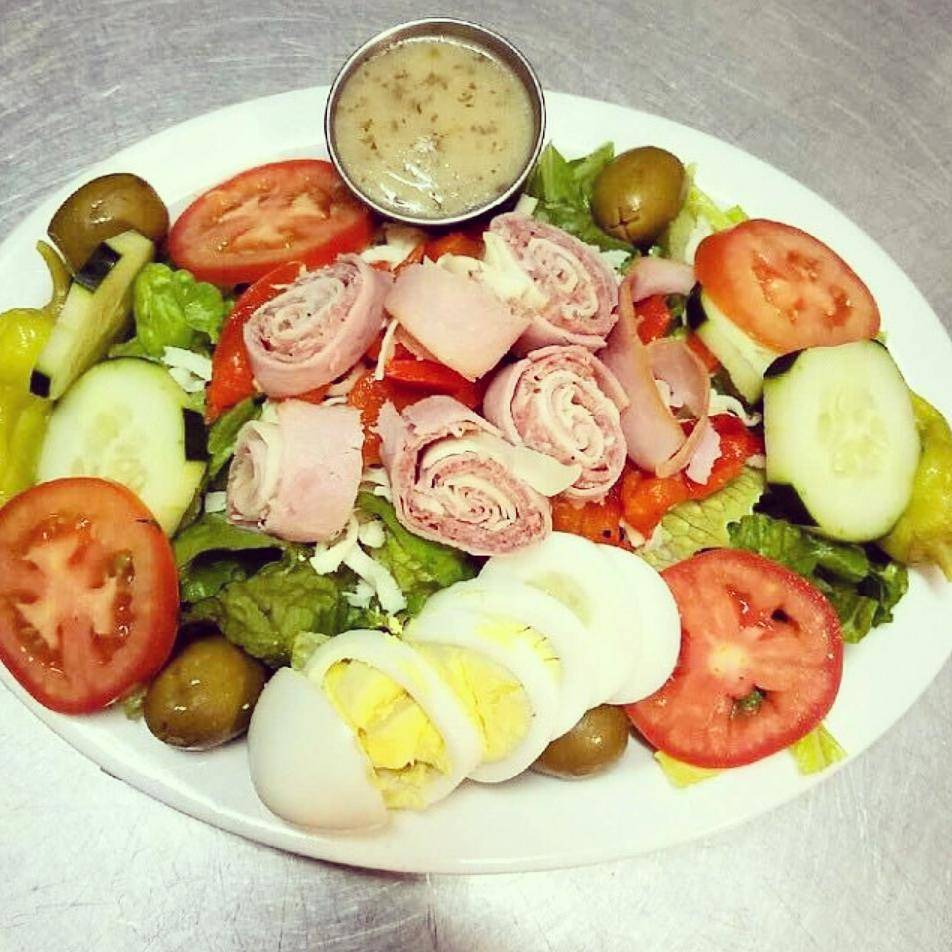 Sals Pizzeria | restaurant | 8270 Old Redwood Hwy, Cotati, CA 94931, USA | 7076648460 OR +1 707-664-8460