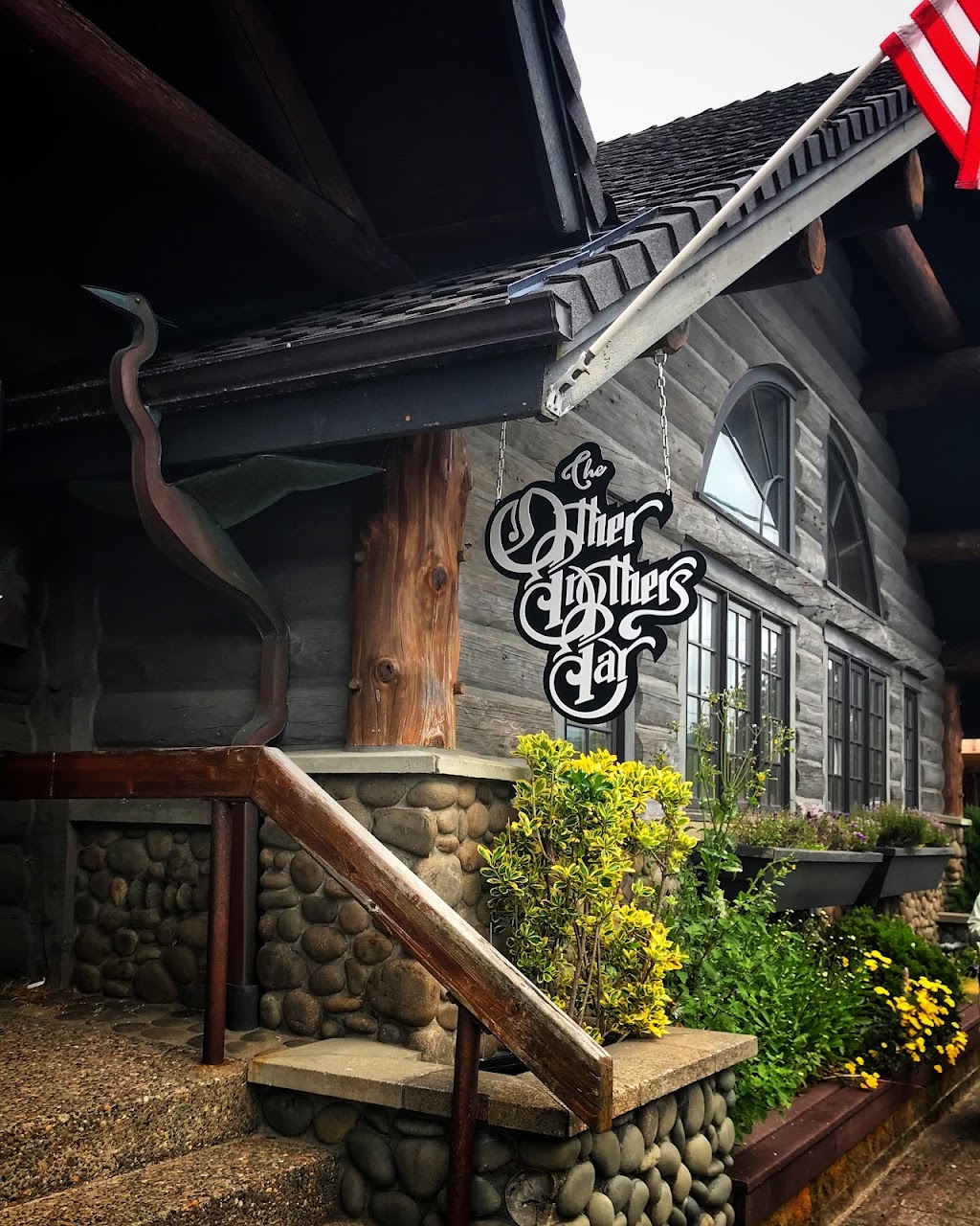 Other Brothers Bar | restaurant | 100 E 2nd St Unit B, Cannon Beach, OR 97110, USA | 5037396789 OR +1 503-739-6789