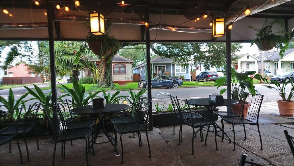 Café Navarre | restaurant | 800 Navarre Ave, New Orleans, LA 70124, USA | 5044838828 OR +1 504-483-8828
