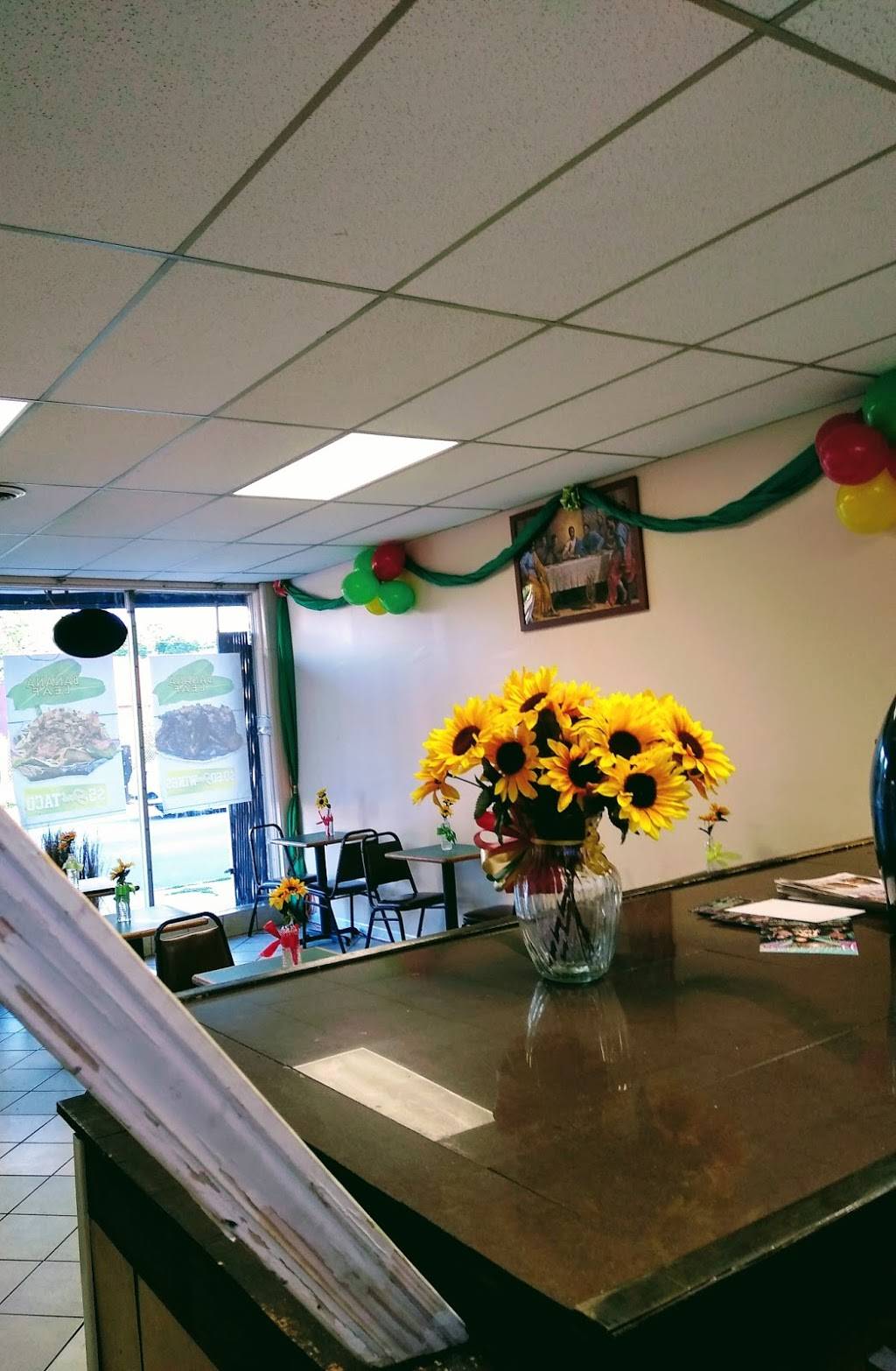 The Banana Leaf Restaurant | restaurant | 1948 E 79th St, Chicago, IL 60649, USA | 7739027472 OR +1 773-902-7472