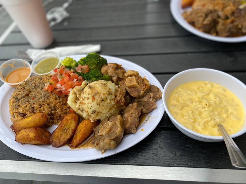 The Spot Sports Grill & Bar | restaurant | 9410 Richmond Ave, Houston, TX 77063, USA | 8327670832 OR +1 832-767-0832