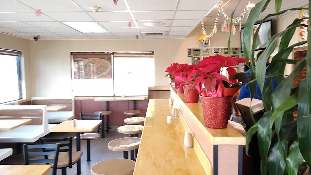 Toms Jr. Burgers | restaurant | 15322 Santa Gertrudes Ave, La Mirada, CA 90638, USA | 7149948667 OR +1 714-994-8667