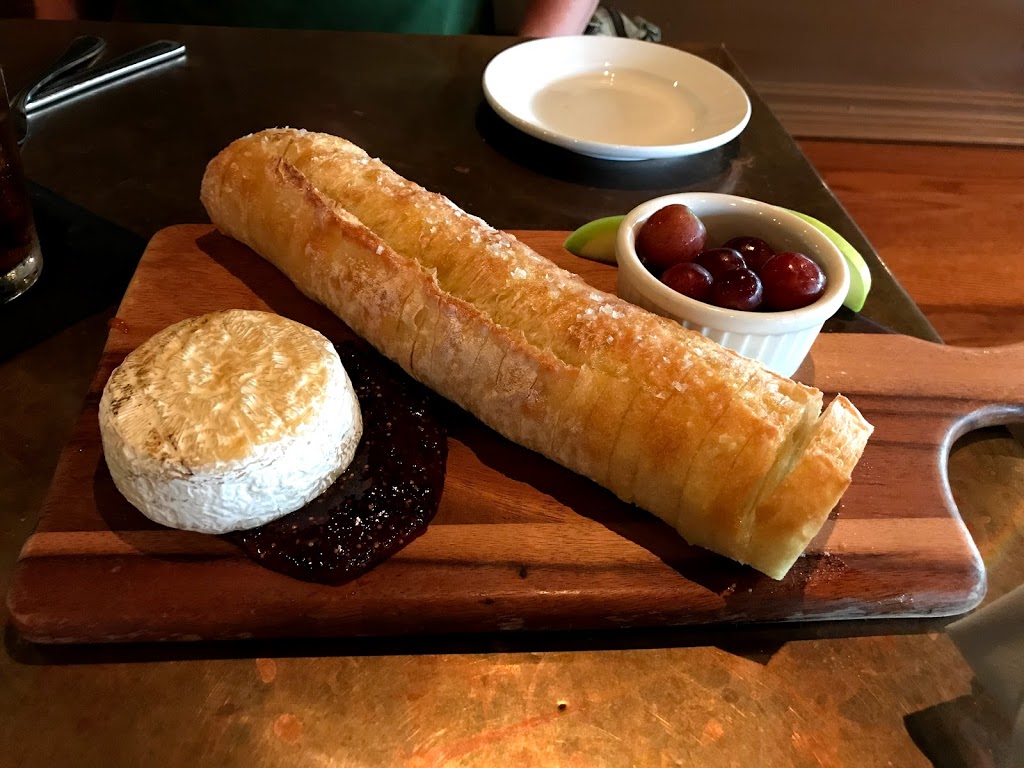 Cork & Cap | restaurant | 2637 Erie Ave, Cincinnati, OH 45208, USA | 5133215227 OR +1 513-321-5227