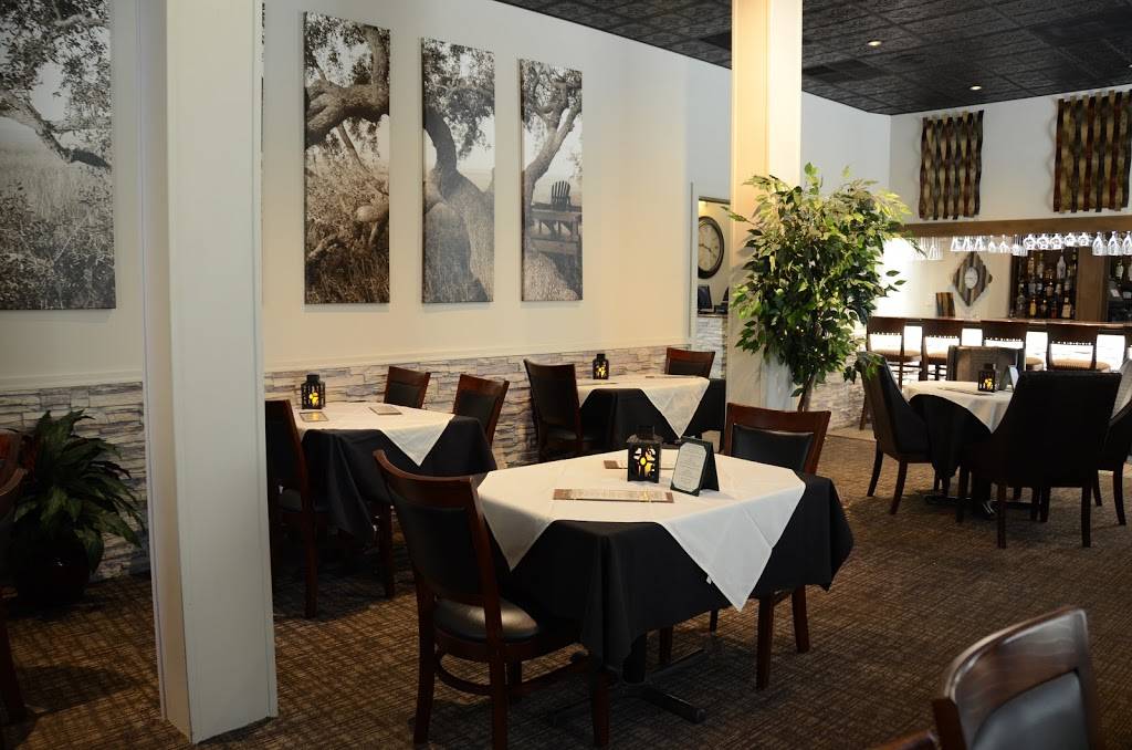 Davids Restaurant & Lounge | restaurant | 802 Ash St, Amelia Island, FL 32034, USA | 9043106049 OR +1 904-310-6049