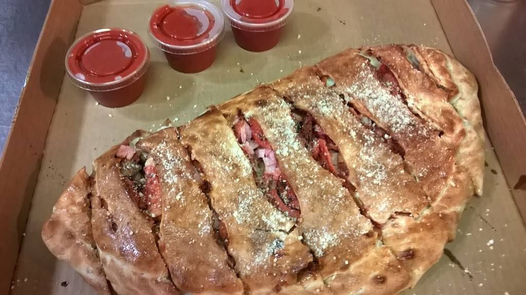 Geraldis | restaurant | 204 Public Square, Berryville, AR 72616, USA | 8704232666 OR +1 870-423-2666