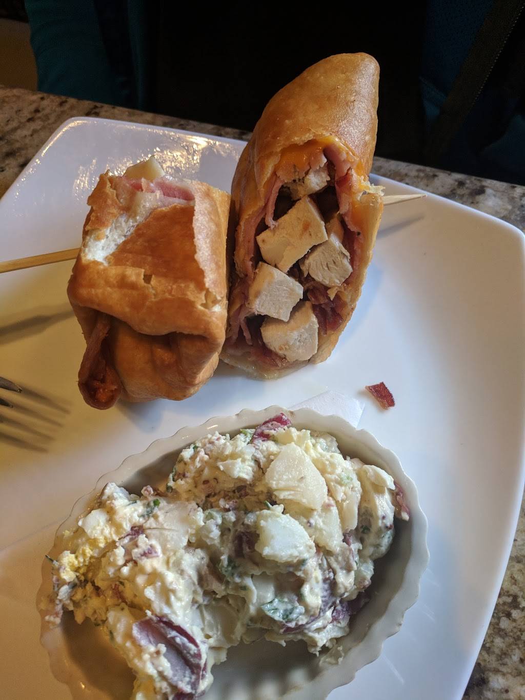 Second Street American Bistro | restaurant | 115 Arthur Way, Newport News, VA 23602, USA | 7572344448 OR +1 757-234-4448