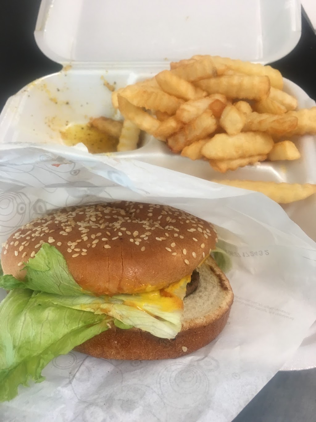 Wow Wing & Deli | restaurant | 2111 W Fairfield Dr, Pensacola, FL 32505, USA | 8504395223 OR +1 850-439-5223