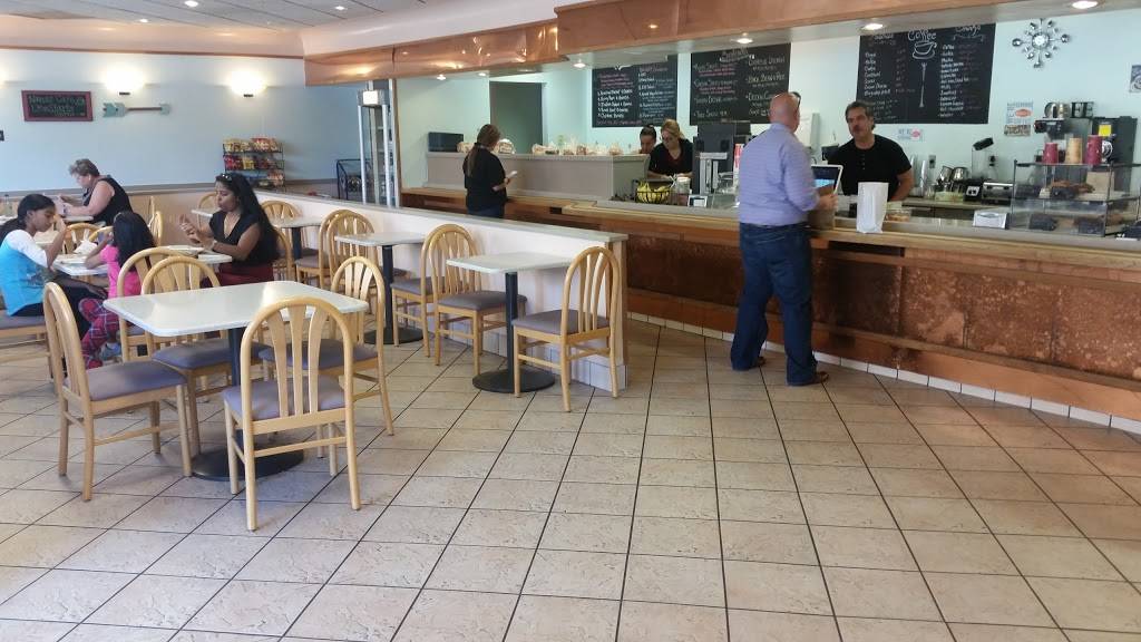 Nanas Café & Bakery | restaurant | 1555 River Park Dr, Sacramento, CA 95815, USA | 9165643633 OR +1 916-564-3633