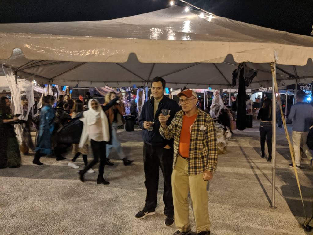 The Lot | restaurant | 3217 10th St N, Arlington, VA 22201, USA | 5712373614 OR +1 571-237-3614