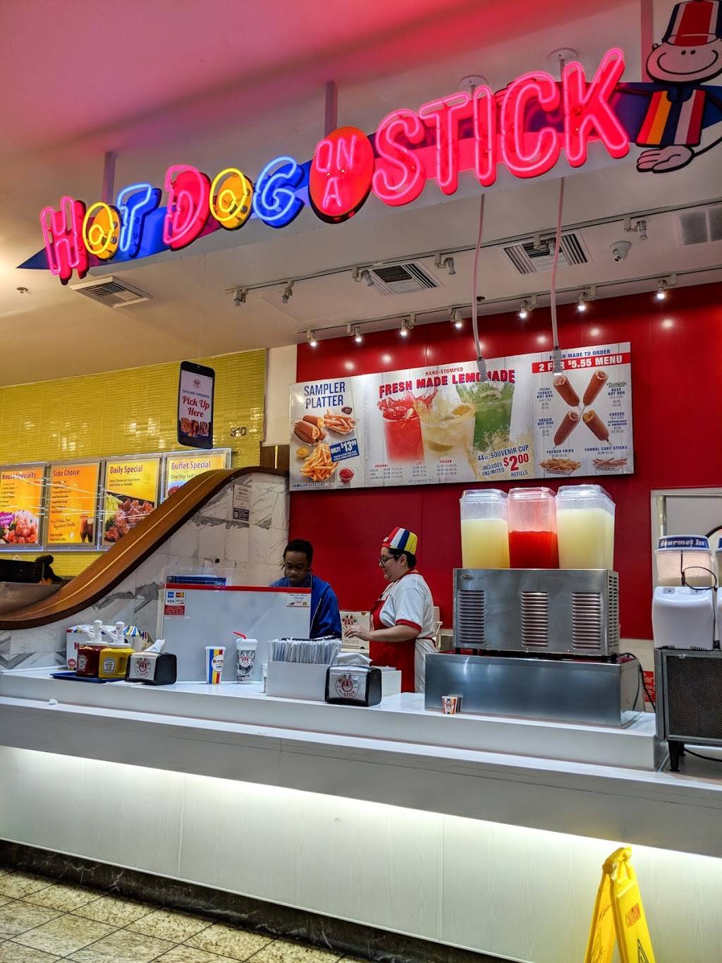 Hot Dog on a Stick | restaurant | 1815 Hawthorne Blvd #309, Redondo Beach, CA 90278, USA | 3103708833 OR +1 310-370-8833