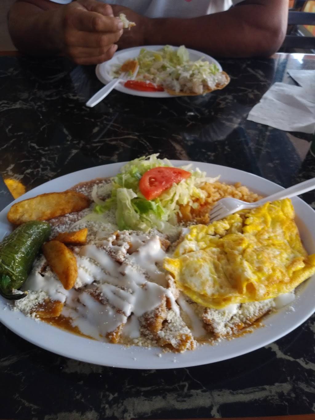 Tacos DF | restaurant | 3342 Tweedy Blvd, South Gate, CA 90280, USA | 3235643221 OR +1 323-564-3221