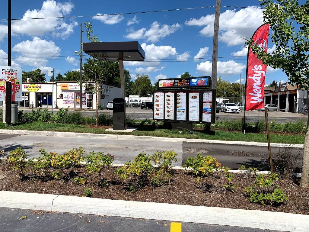 Wendys | restaurant | 2575 St Clair Ave W Unit 1, Toronto, ON M6N 4Z5, Canada | 4167694113 OR +1 416-769-4113