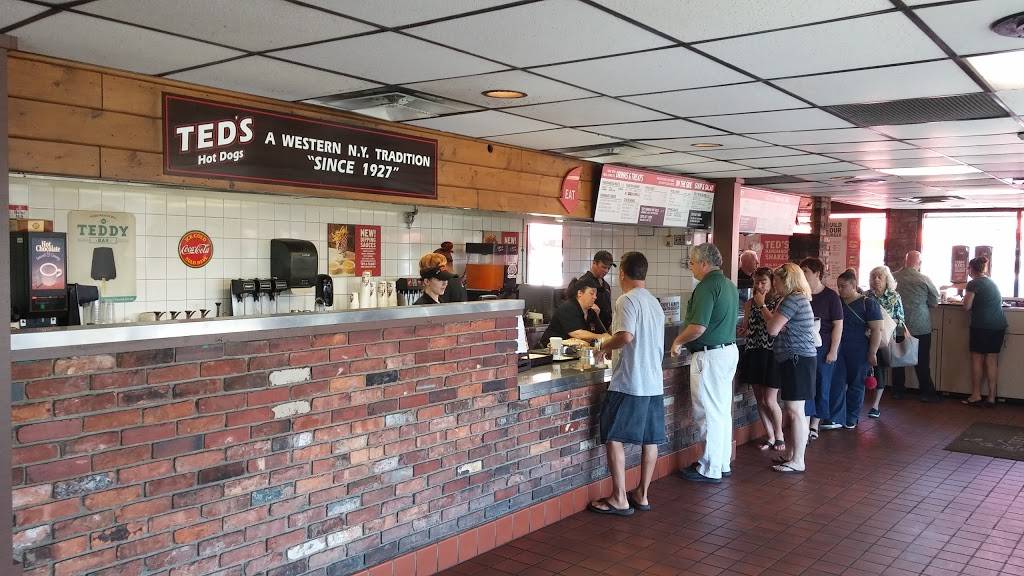 Teds Hot Dogs | restaurant | 2312 Sheridan Dr, Tonawanda, NY 14150, USA | 7168346287 OR +1 716-834-6287