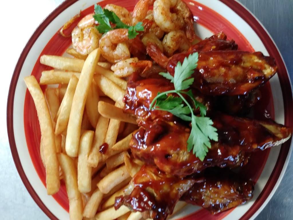 Billy’s Seafood & Gyros | restaurant | 8501 N Nebraska Ave, Tampa, FL 33604, USA | 8139315637 OR +1 813-931-5637