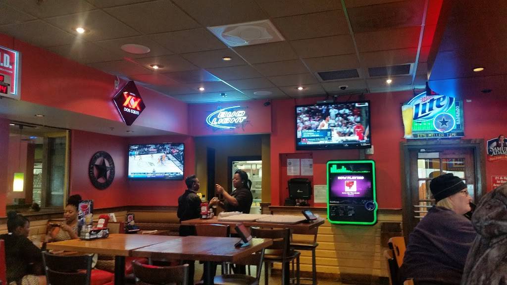 Applebees Grill + Bar | restaurant | 3426 W Illinois Ave, Dallas, TX 75211, USA | 2143398115 OR +1 214-339-8115