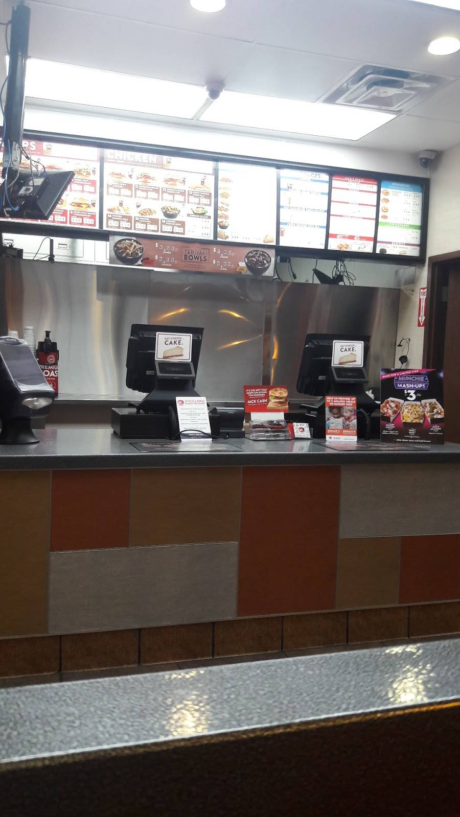 Jack in the Box | restaurant | 8040 N Mesa St, El Paso, TX 79932, USA | 9157604995 OR +1 915-760-4995