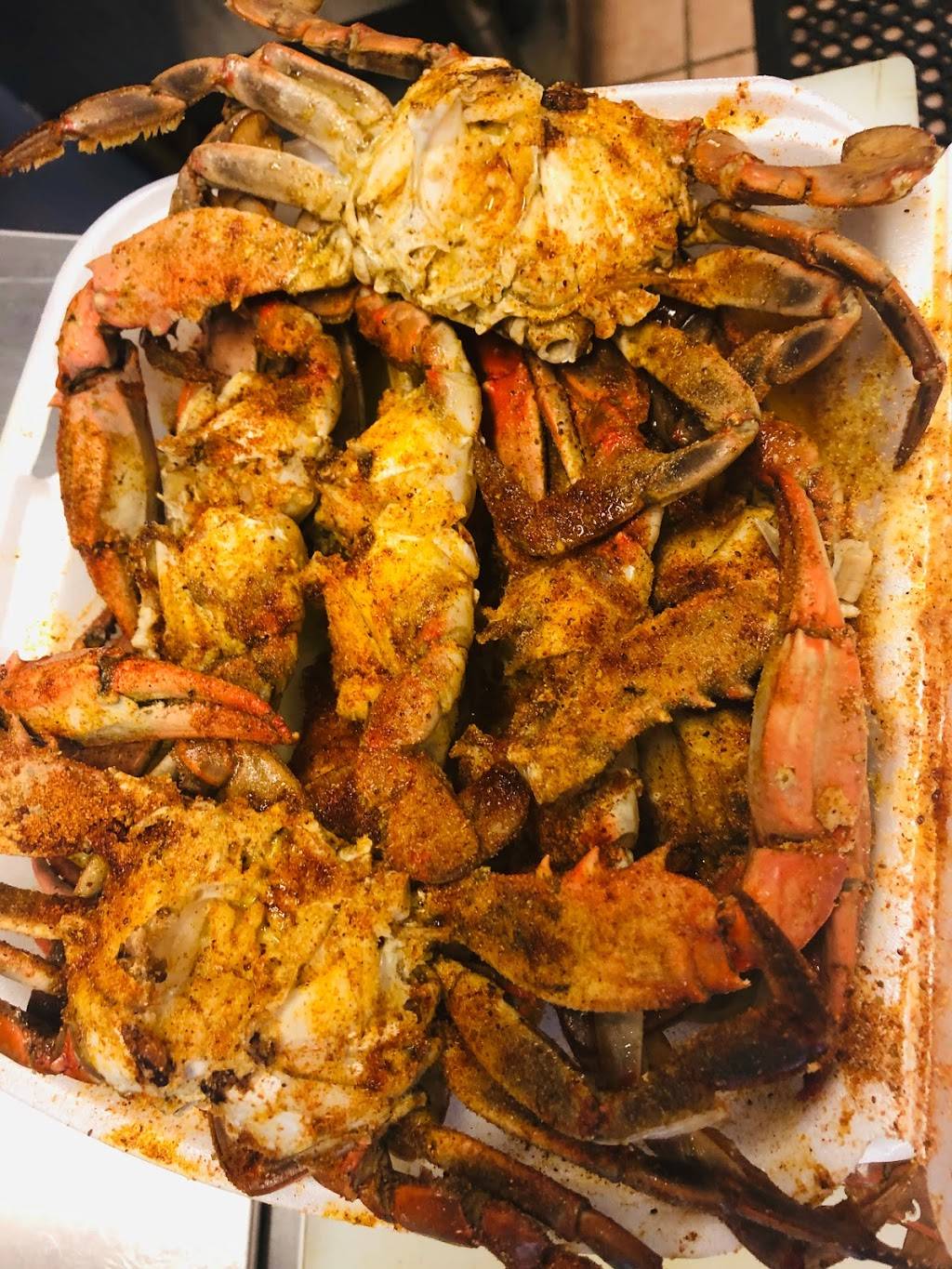 Imperial Caribbean & Seafood | restaurant | 725 N 42nd St, Philadelphia, PA 19104, USA | 2156459458 OR +1 215-645-9458