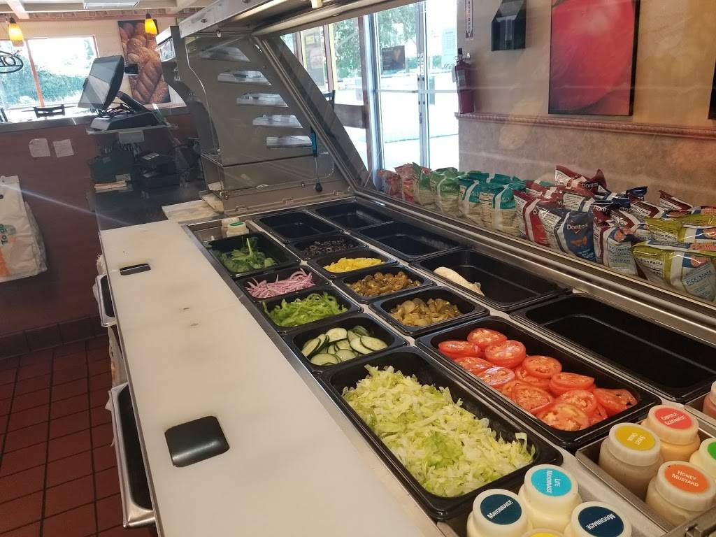 Subway | restaurant | 9011 Folsom Blvd, Sacramento, CA 95826, USA | 9168571500 OR +1 916-857-1500