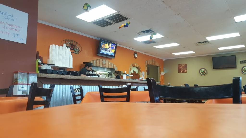 Brendas Mexican restaurant | restaurant | 11888 Starcrest Dr, San Antonio, TX 78247, USA | 2104032092 OR +1 210-403-2092