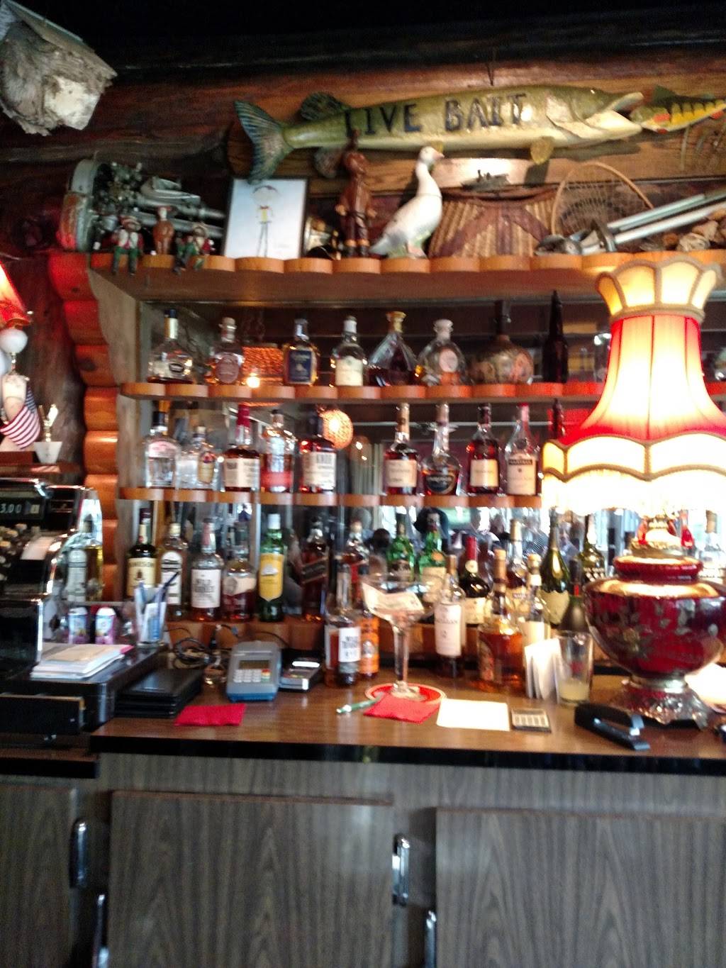 Hack-Ma-Tack Inn | restaurant | 8131 Beebe Rd, Cheboygan, MI 49721, USA | 2316252919 OR +1 231-625-2919