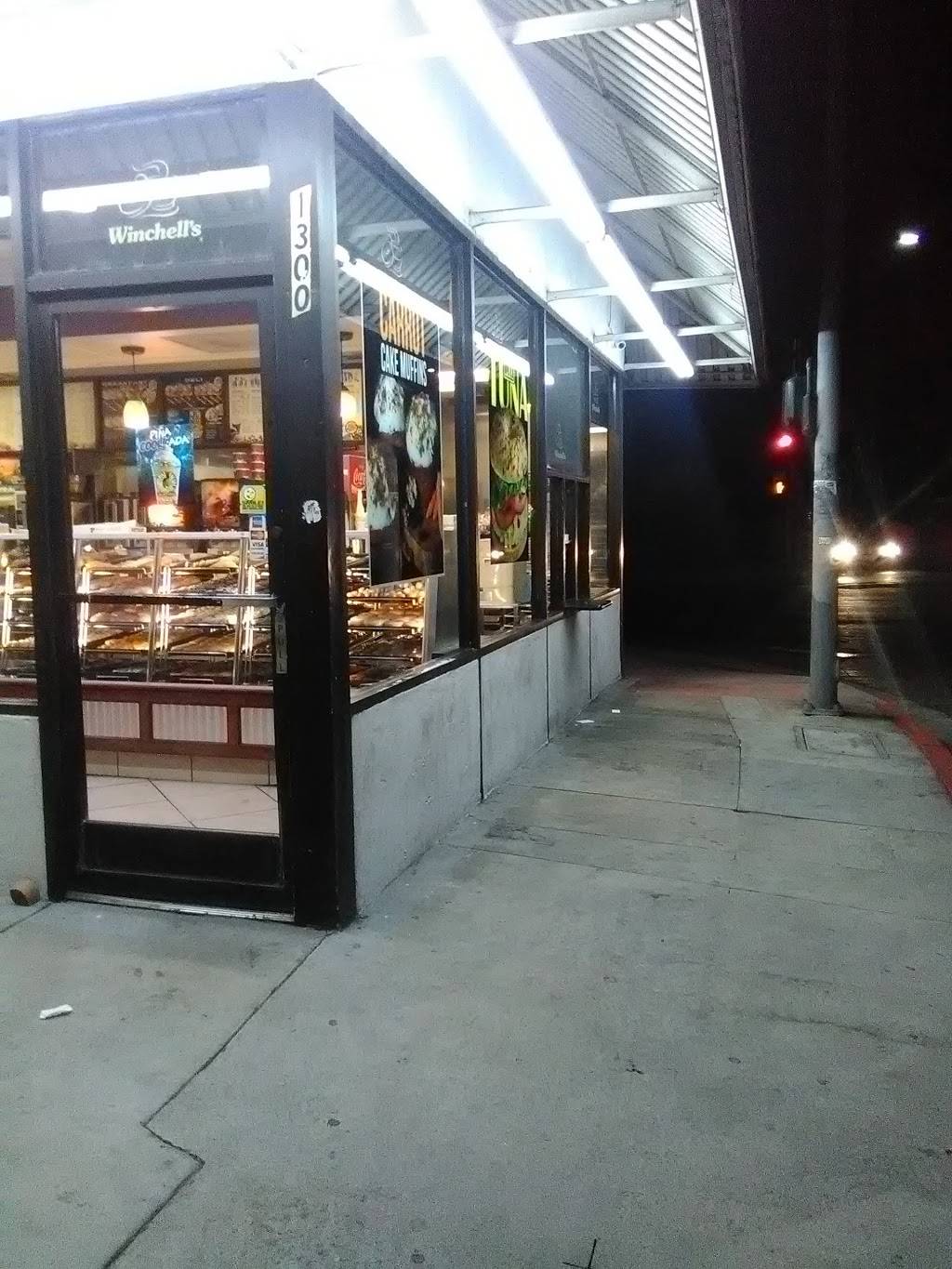 Winchells Donut House | cafe | 1300 E Alondra Blvd, Compton, CA 90221, USA | 3107629435 OR +1 310-762-9435