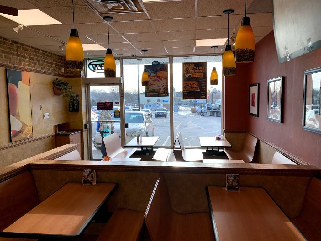 Subway | restaurant | Carnegie Square Plaza, 120 Thames St N, Ingersoll, ON N5C 4B1, Canada | 5194257827 OR +1 519-425-7827