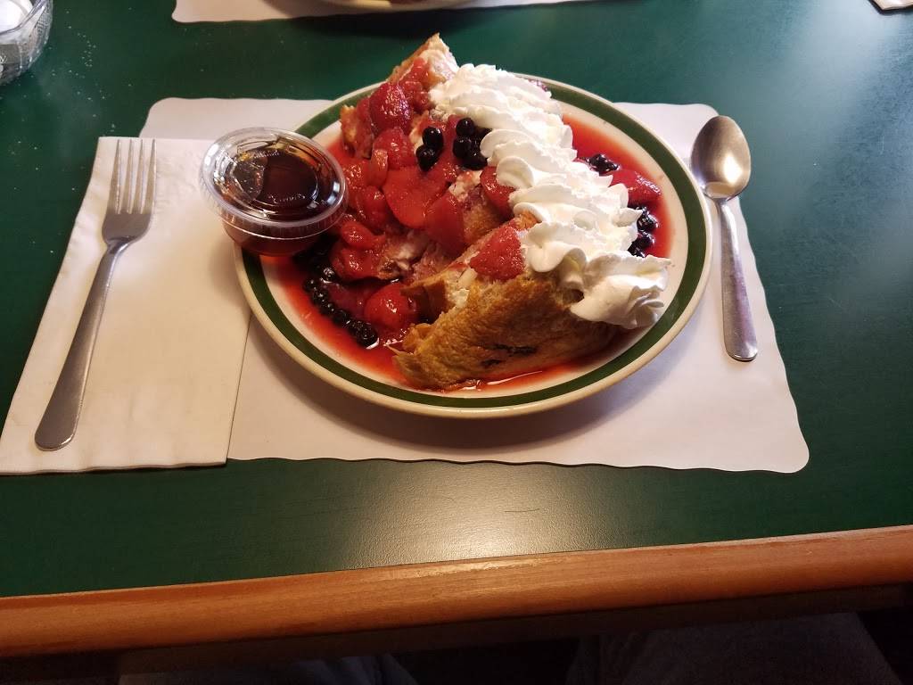 Quabbin Woods Restaurant | restaurant | 8 Barre Rd, Petersham, MA 01366, USA | 9787243288 OR +1 978-724-3288