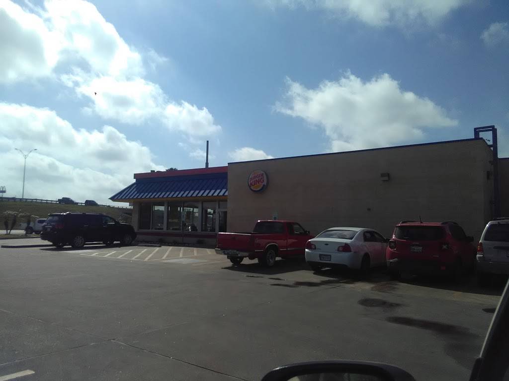 Burger King | restaurant | 3941 Crosstown Expy, Corpus Christi, TX 78416, USA | 3618541700 OR +1 361-854-1700