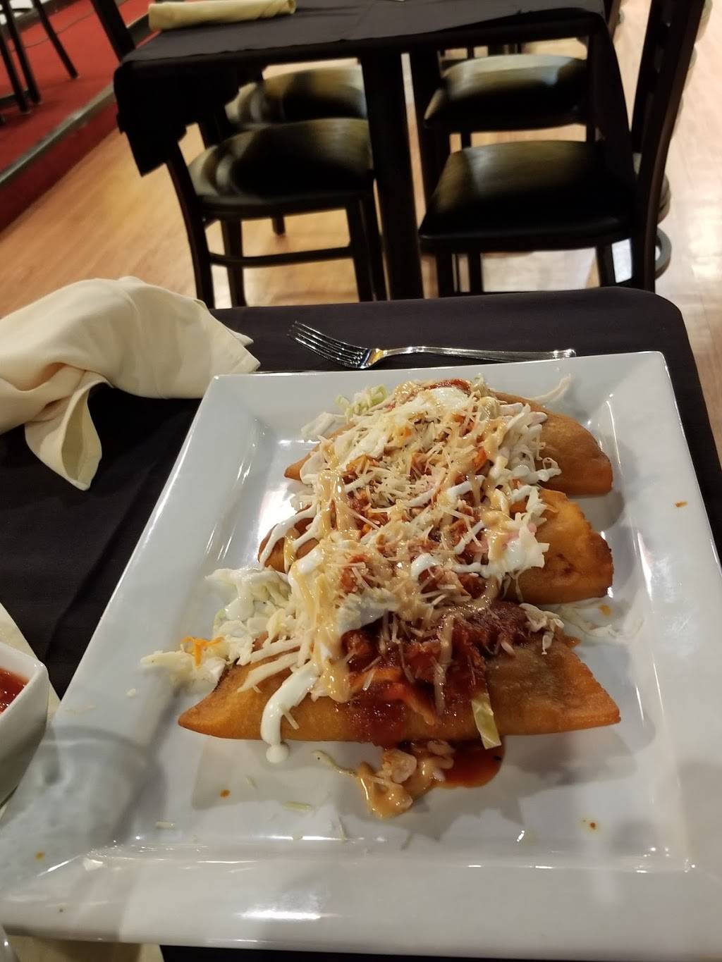 Los Pinchos Latin Cuisine & Lounge | restaurant | 3851 Vincennes Rd, Indianapolis, IN 46268, USA | 3179914578 OR +1 317-991-4578