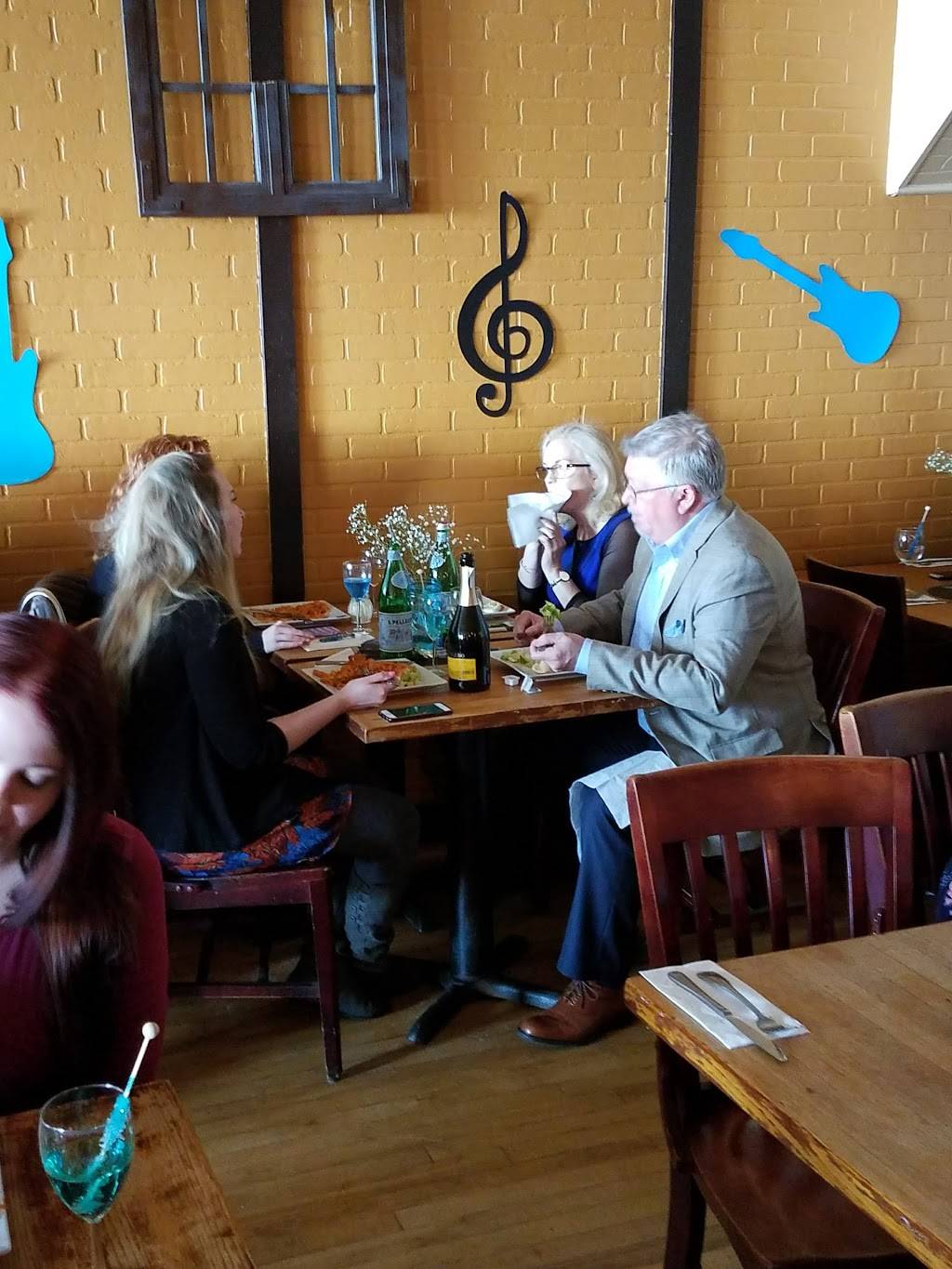 Alia Ristorante | restaurant | 495 Shirley St, Winthrop, MA 02152, USA | 6175391600 OR +1 617-539-1600