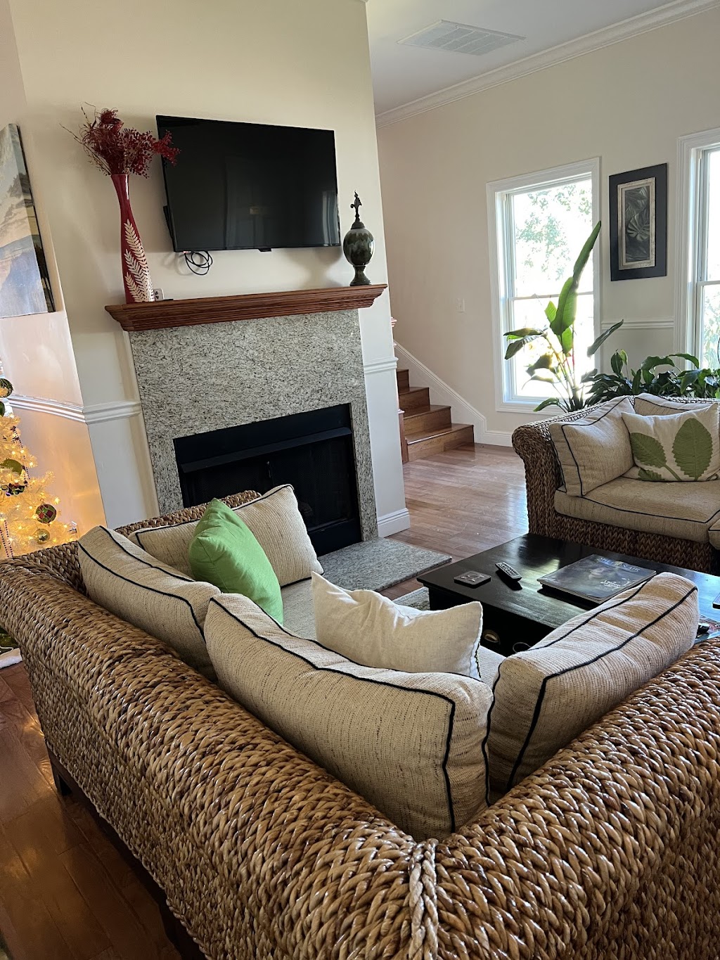 The Almanett Hotel & Bistro near The Aquarium | restaurant | 1514 18th Ave, Gulfport, MS 39501, USA | 2288659901 OR +1 228-865-9901