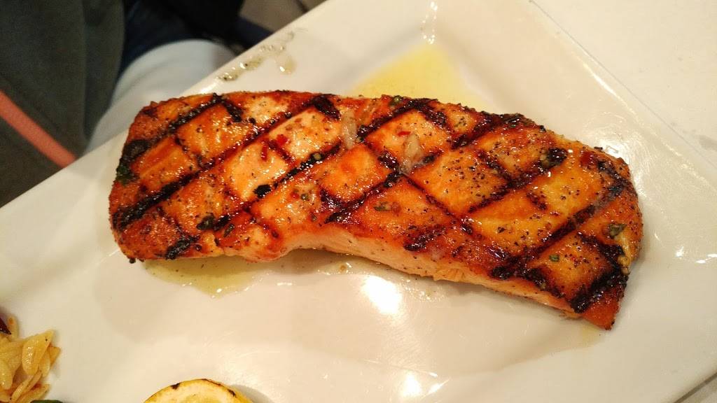 Romanos Macaroni Grill | restaurant | Orlando Air Traffic Control Tower, Jeff Fuqua Blvd, Orlando, FL 32827, USA | 4078258267 OR +1 407-825-8267