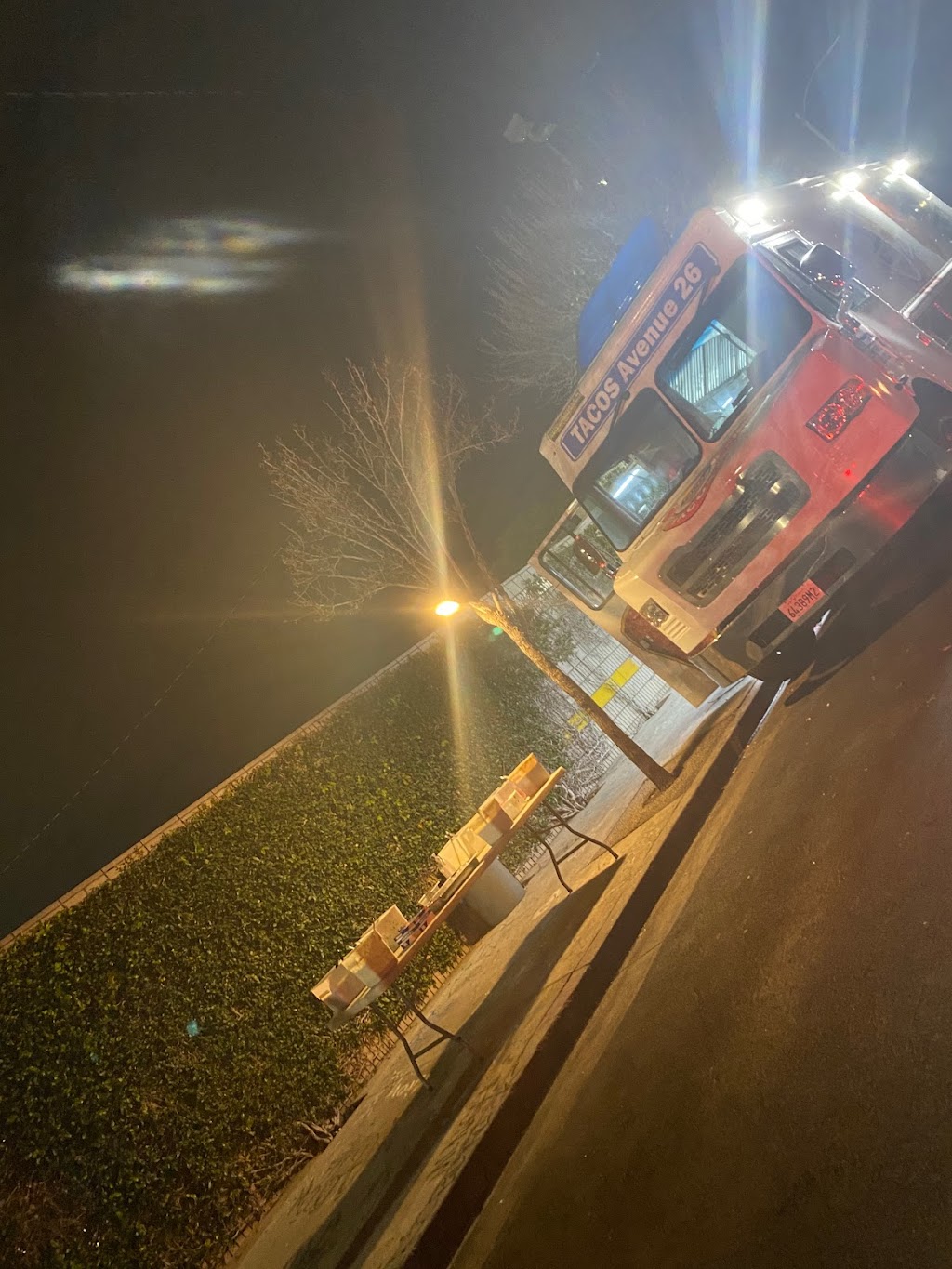 Avenue 26 Tacostand | restaurant | 3175 Artesian St, Los Angeles, CA 90031, USA | 3239845401 OR +1 323-984-5401