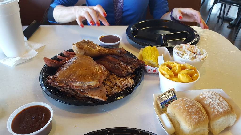 Toms BBQ - Mesa | restaurant | 1140 S Country Club Dr, Mesa, AZ 85210, USA | 4804640471 OR +1 480-464-0471