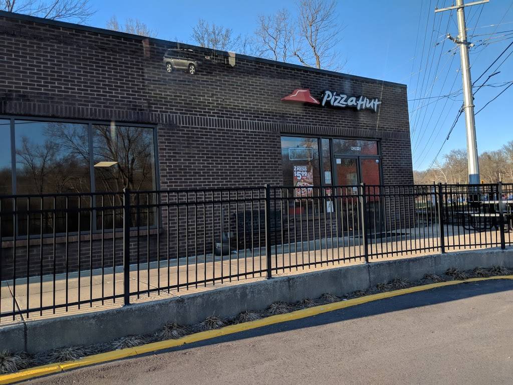 Pizza Hut | restaurant | 9219 US-42, Prospect, KY 40059, USA | 5022280400 OR +1 502-228-0400