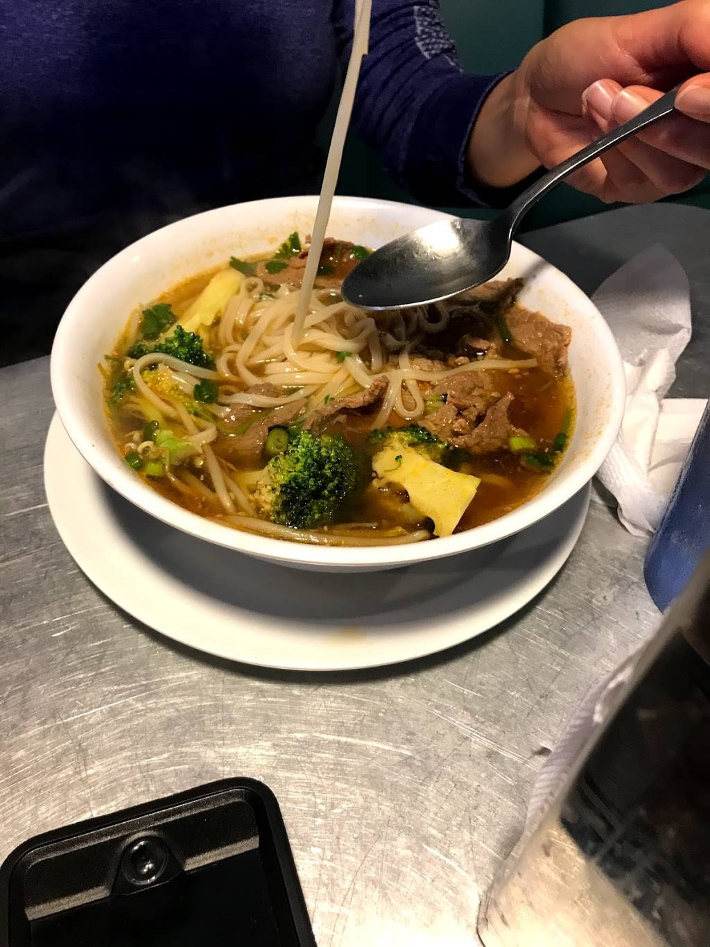 4 Seasons Restaurant | restaurant | 1423 W Miracle Mile, Tucson, AZ 85705, USA | 5208824212 OR +1 520-882-4212