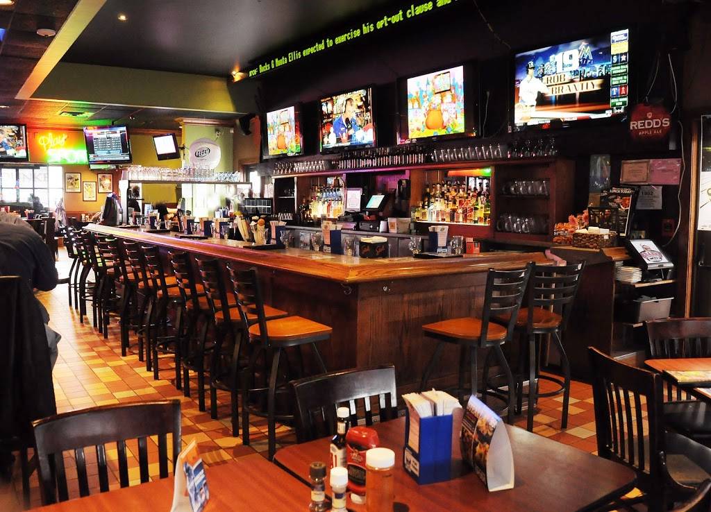 Branns Steakhouse & Grille | restaurant | 5510 Harvey St, Muskegon, MI 49444, USA | 2317981399 OR +1 231-798-1399