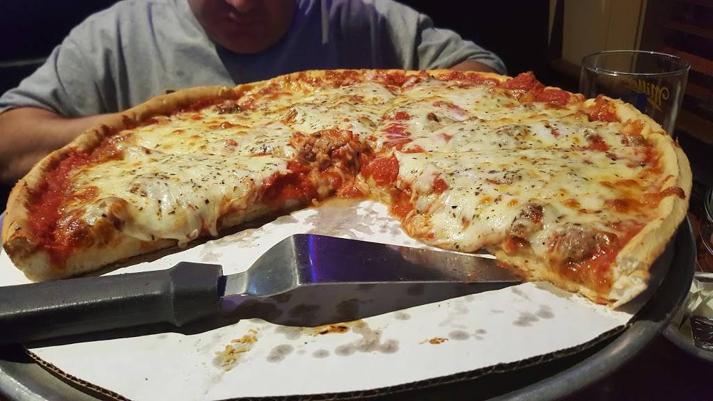 Anastasias Restaurant-Sports Lounge & Banquet | night club | 950 Hillside Ave, Antioch, IL 60002, USA | 8473953939 OR +1 847-395-3939