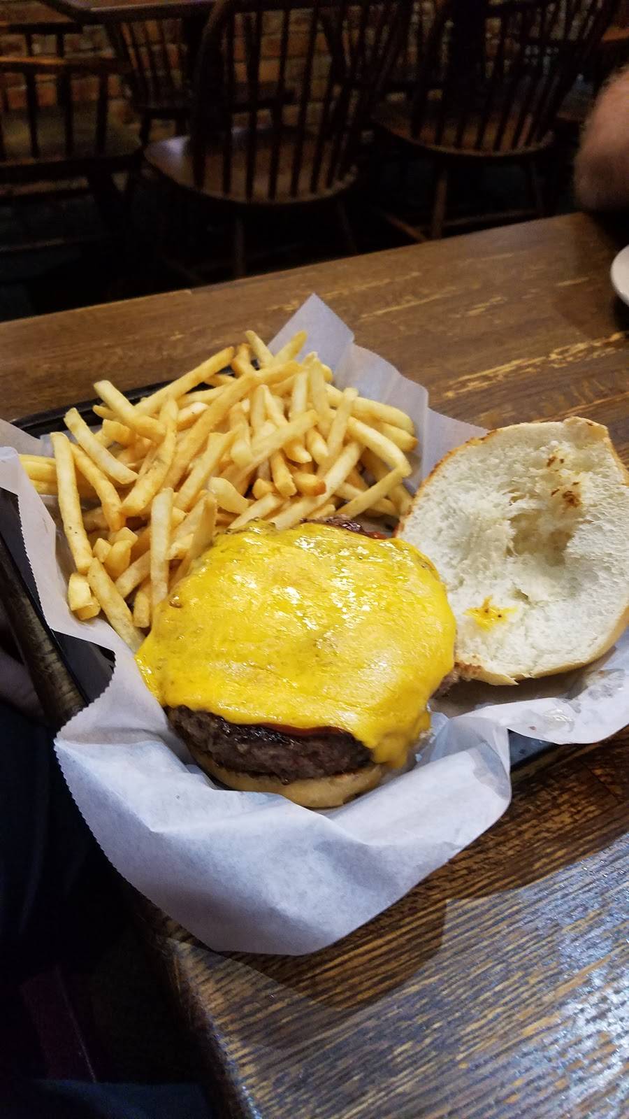 Earle of Sandwich Pub | meal takeaway | 1 N Forest Beach Dr, Hilton Head Island, SC 29928, USA | 8437857767 OR +1 843-785-7767