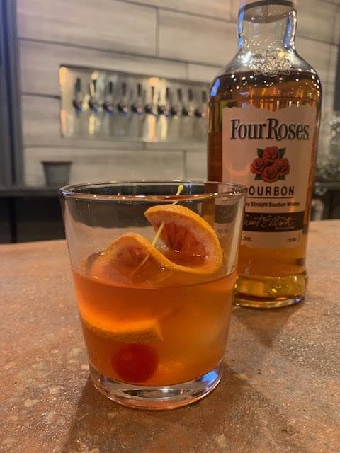 Fistful of Ale | restaurant | 2708 Paoli Pike Ste G, New Albany, IN 47150, USA | 8125570226 OR +1 812-557-0226