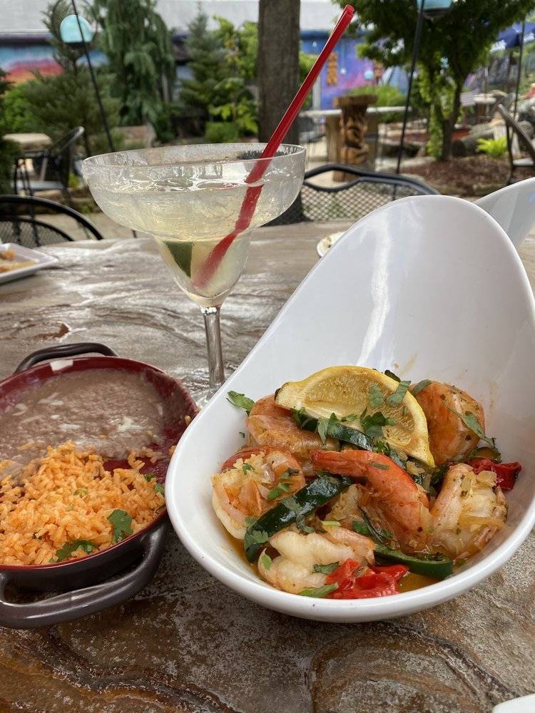 eros patio | restaurant | 2225 W Lincoln Hwy, Merrillville, IN 46410, USA | 2194728627 OR +1 219-472-8627