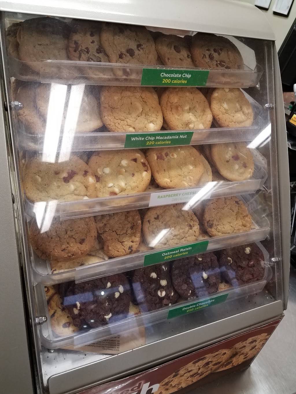 Subway | restaurant | 2015 W Lucas St, Florence, SC 29501, USA | 8436622673 OR +1 843-662-2673