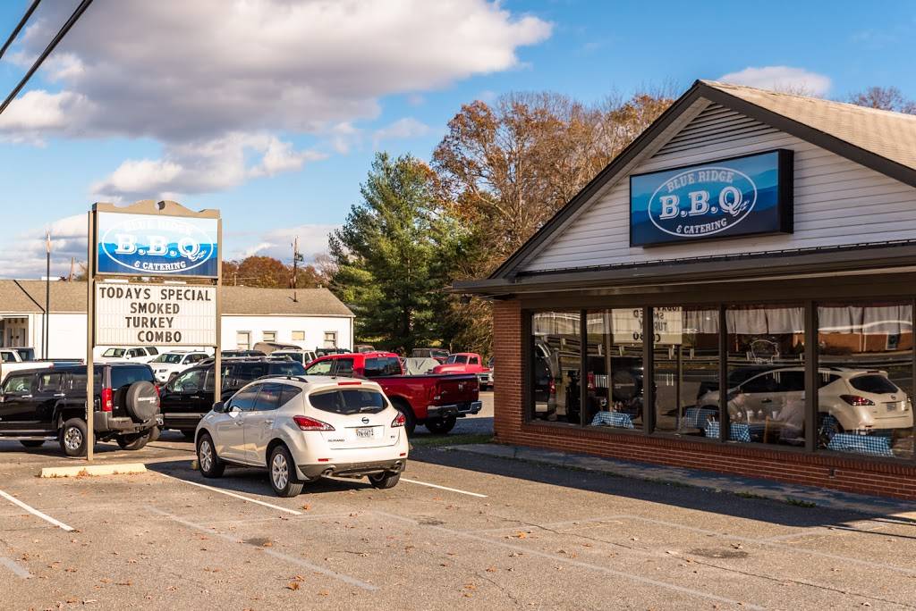 Blue Ridge BBQ & Catering | restaurant | 21700 Timberlake Rd, Lynchburg, VA 24502, USA | 4342661223 OR +1 434-266-1223