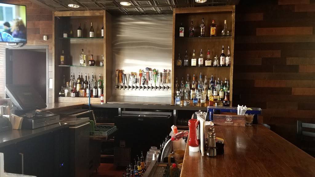 Snuffers Restaurant & Bar | restaurant | 132 East Ovilla Road #5, Red Oak, TX 75154, USA | 4694374010 OR +1 469-437-4010