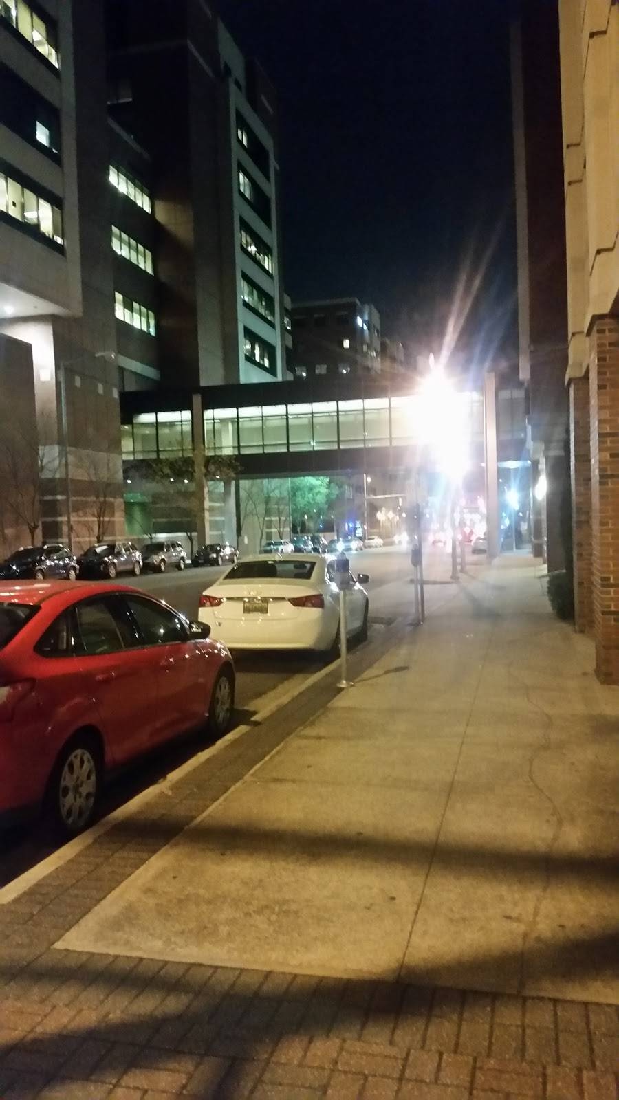 Milos Hamburgers | restaurant | 401 19th St S #130, Birmingham, AL 35233, USA | 2053226456 OR +1 205-322-6456