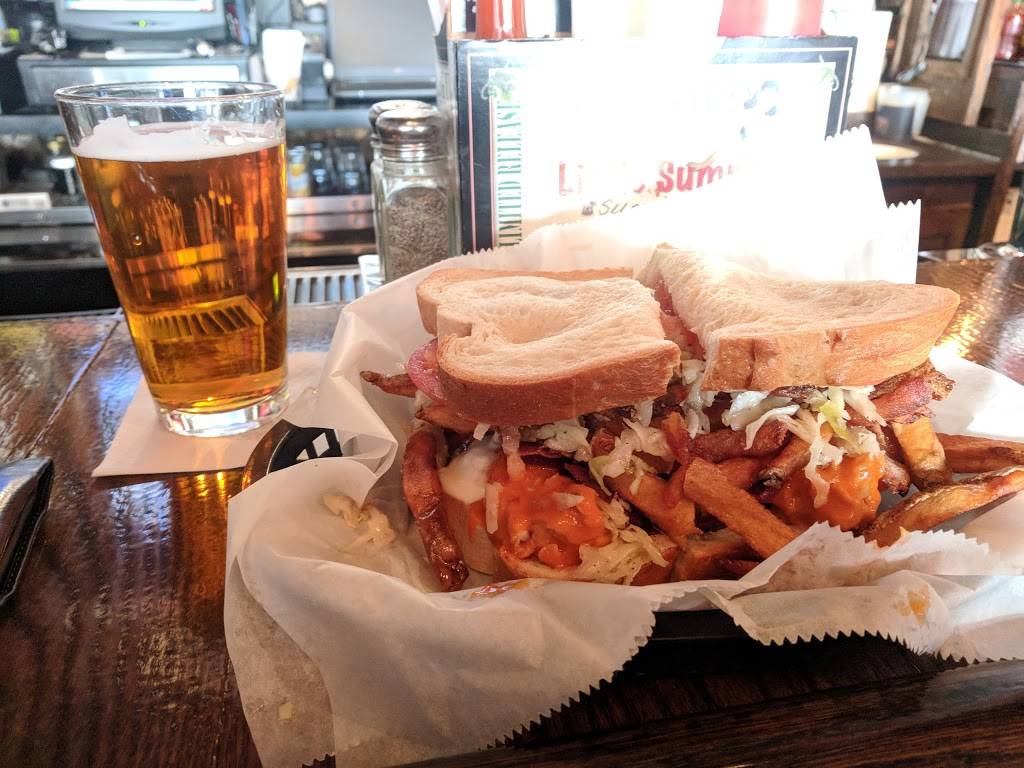 Luckys Sandwich Co. | restaurant | 3472 N Clark St, Chicago, IL 60657, USA | 7735490665 OR +1 773-549-0665