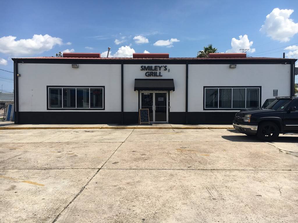 Smileys Grill New Orleans | restaurant | 3716 Downman Rd, New Orleans, LA 70126, USA | 5042487270 OR +1 504-248-7270