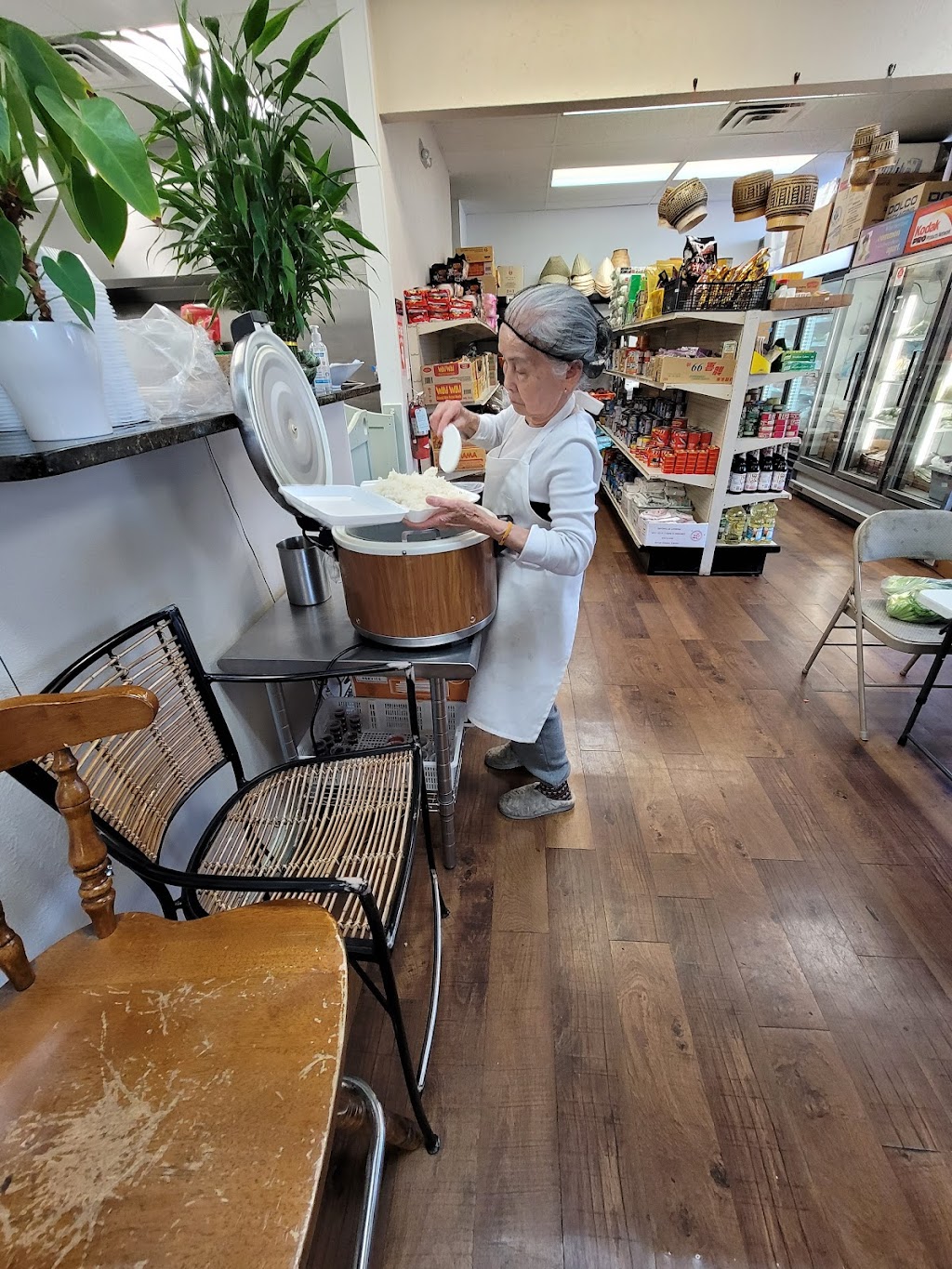 Luang Prabang Market | restaurant | 226 Martha St, Euless, TX 76040, USA | 8173545800 OR +1 817-354-5800