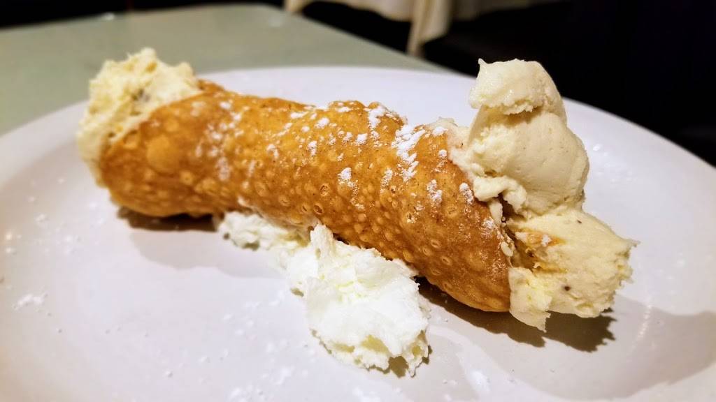 The Original Mama Mia’s Kitchen | restaurant | 1920 14th Ave, Vero Beach, FL 32960, USA | 7722138888 OR +1 772-213-8888